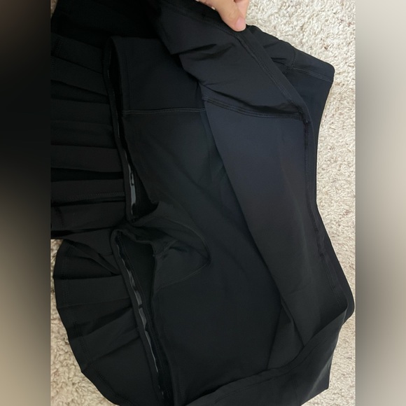 CRZ Yoga tennis/golf/sports skirt medium - Picture 3 of 5